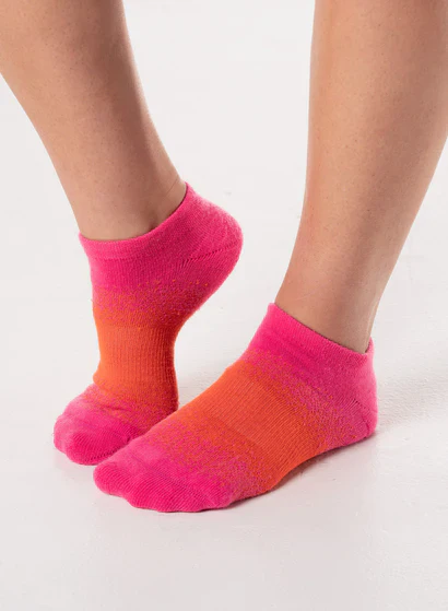 Lucky in Love Shockin' Classics Low Cut Socks - Image 3
