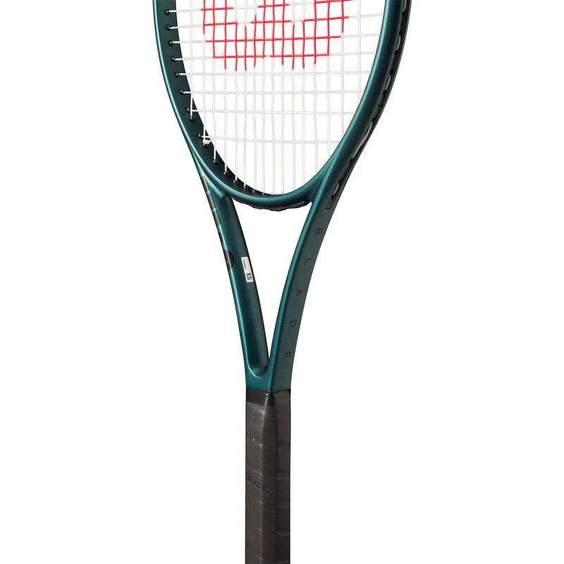 Wilson Blade 100L v9 Tennis Racquet - Image 3