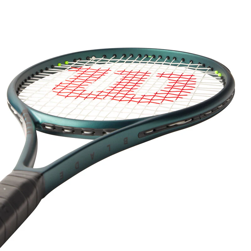Wilson Blade 100L v9 Tennis Racquet - Image 4