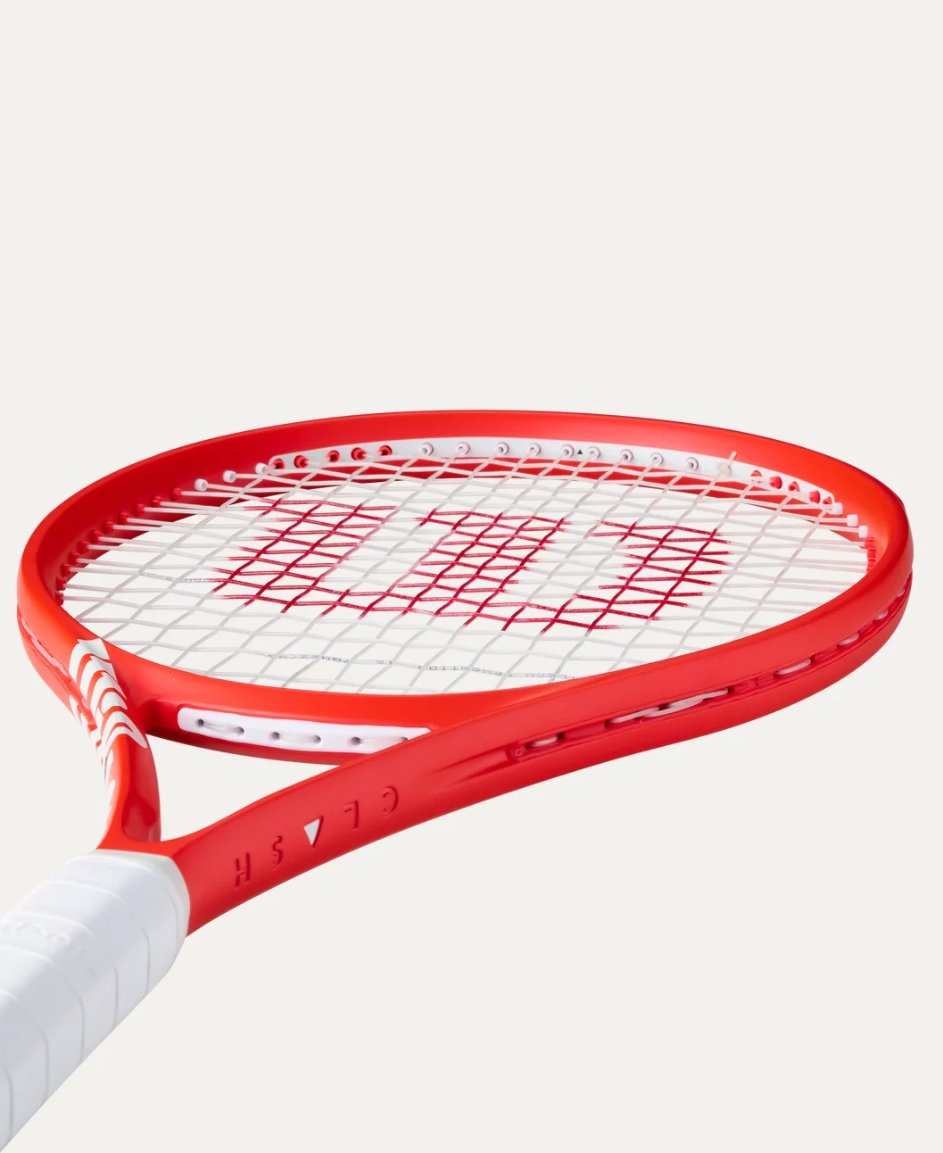 Wilson Clash 100L v3 Reverse Tennis Racquet - Image 4