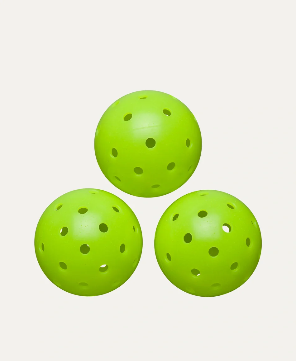 Wilson Max 40 Outdoor Ball - 3 Pack - Image 3