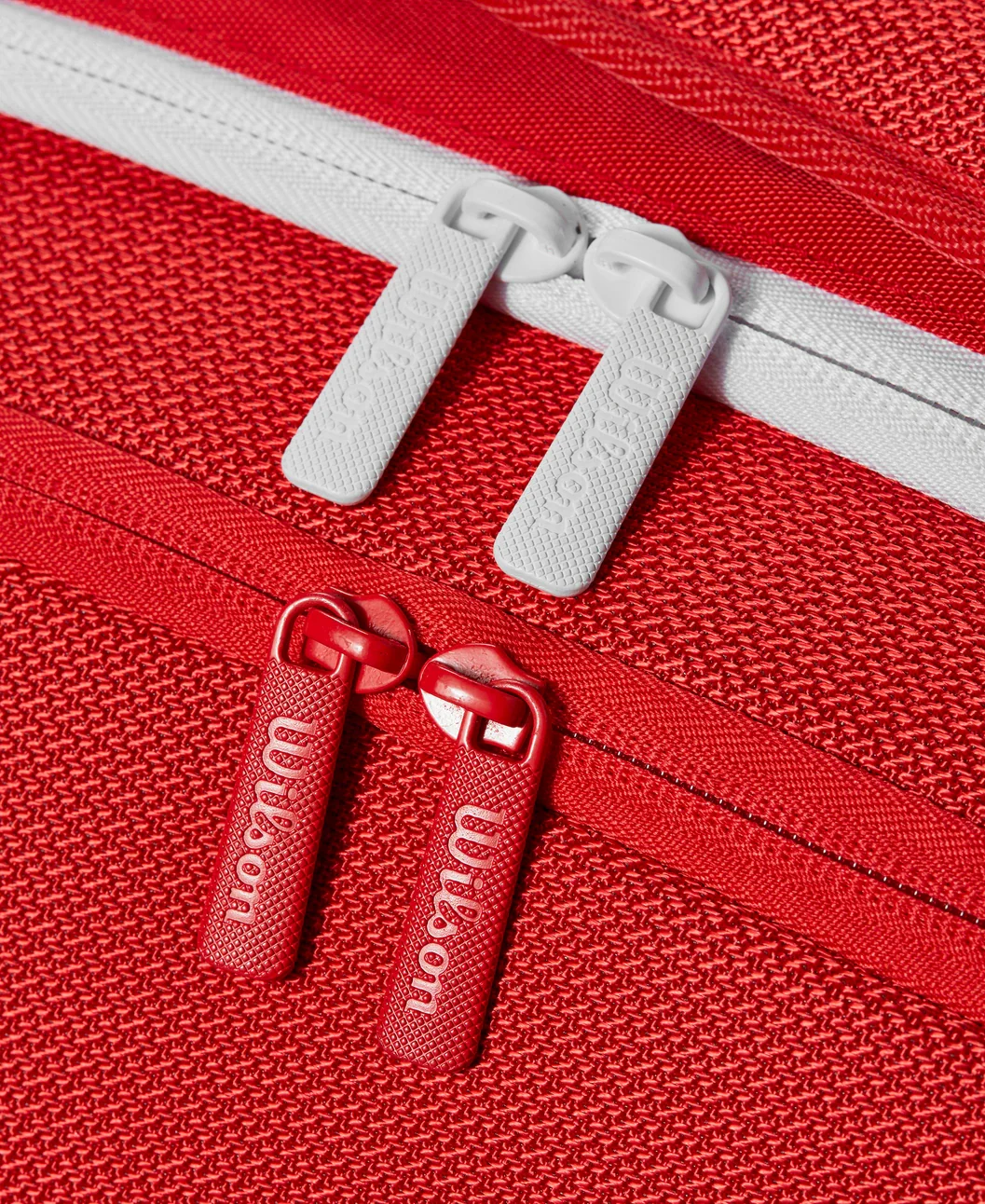 Wilson Super Tour Red 15 Pack Tennis Bag - Image 4