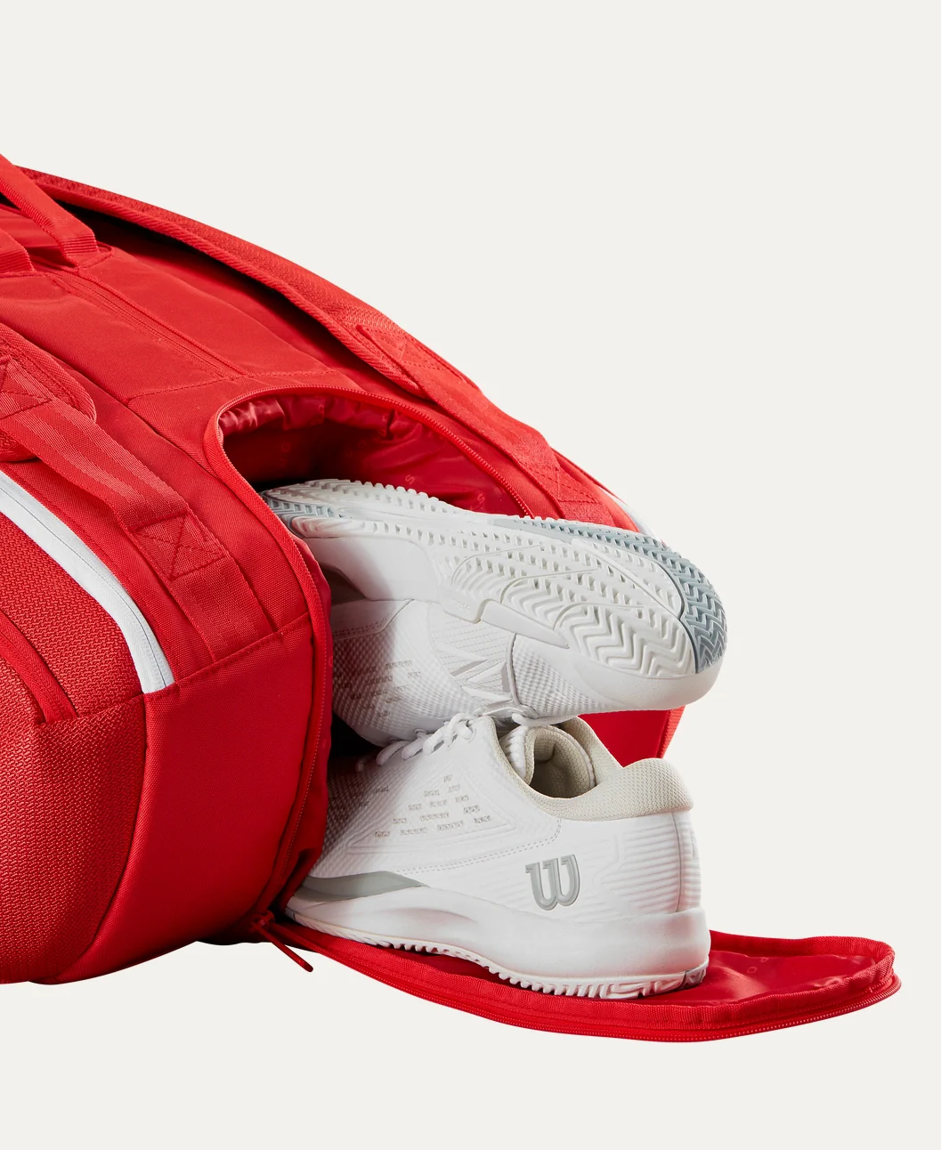 Wilson Super Tour Red 15 Pack Tennis Bag - Image 8
