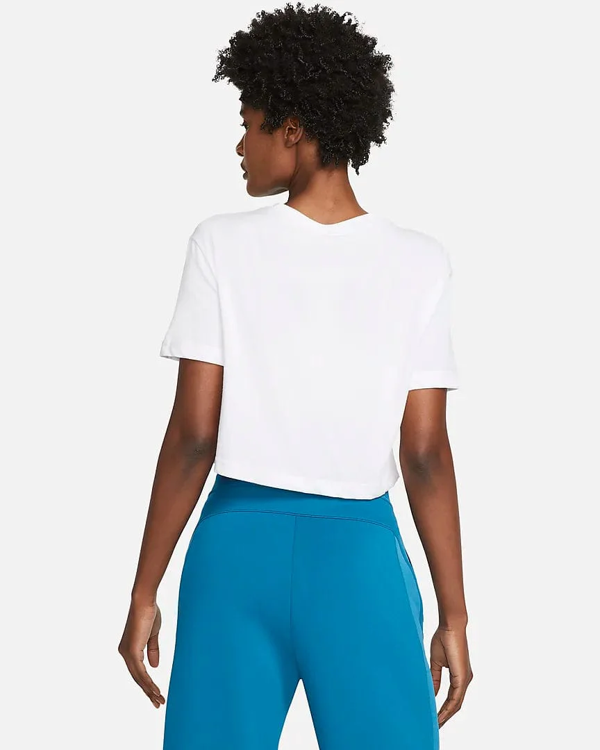 Women's Nike Dri-Fit Slam Cropped T-Shirt - Image 2